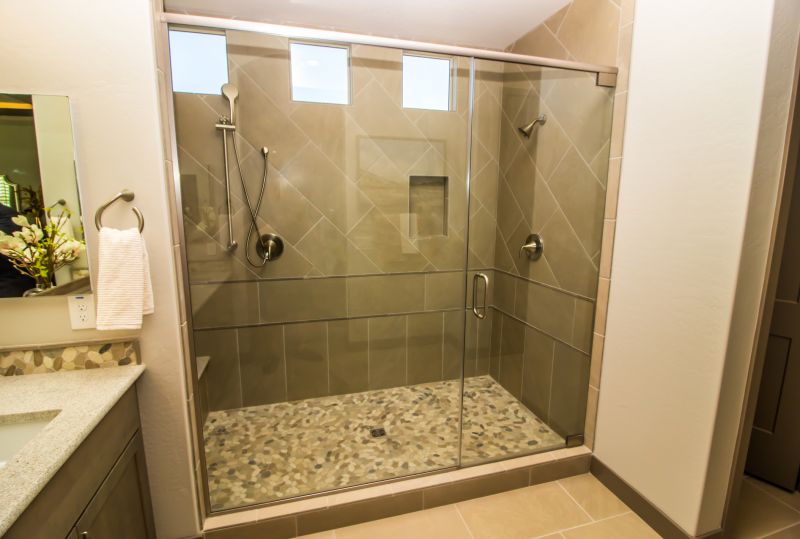 Modern Walk-in Shower Design Ideas Image 4